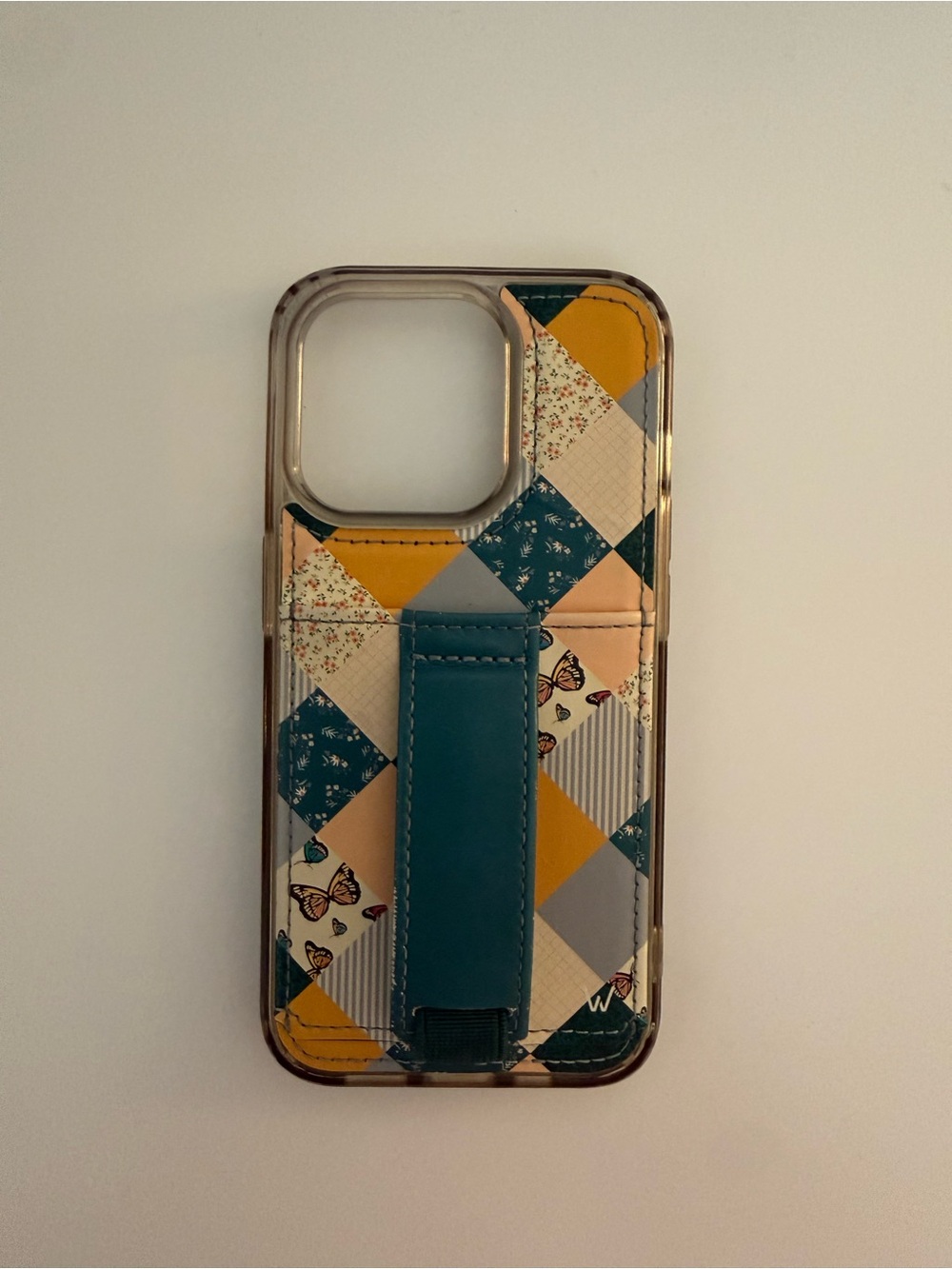 Walli Case- IPhone 15 Pro Brooklyn and Bailey quilt pattern case